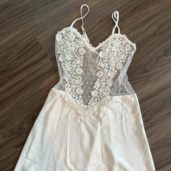 Flora Nikrooz Showstopper Chemise Ivory Slip XS - Picture 5 of 5